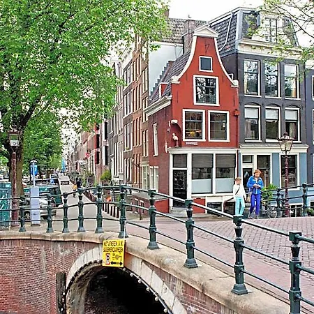 Commune 4* Amsterdam