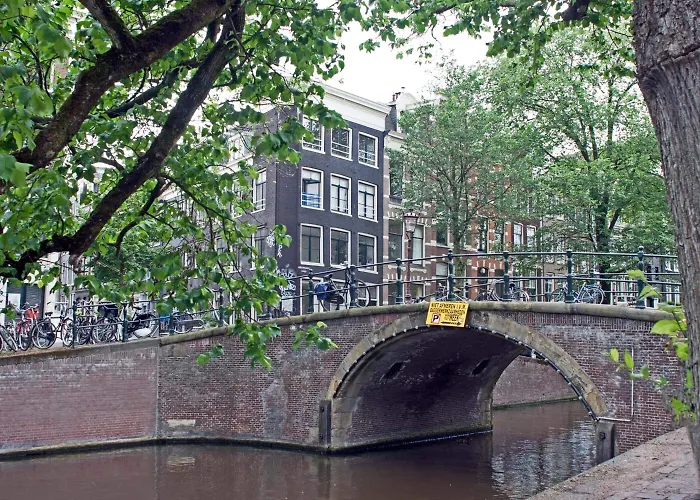 Bed & Breakfast Commune