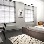 Commune Bed & Breakfast 4*